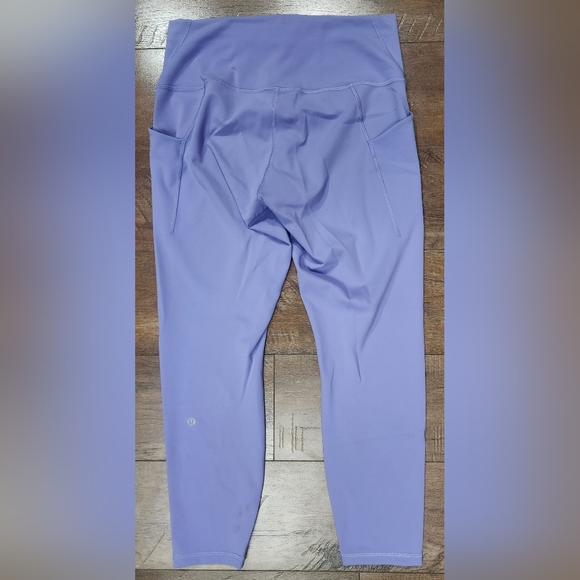 Lululemon Wunder Train HR Tight with Pockets 25", Size 12 - Picture 2 of 9